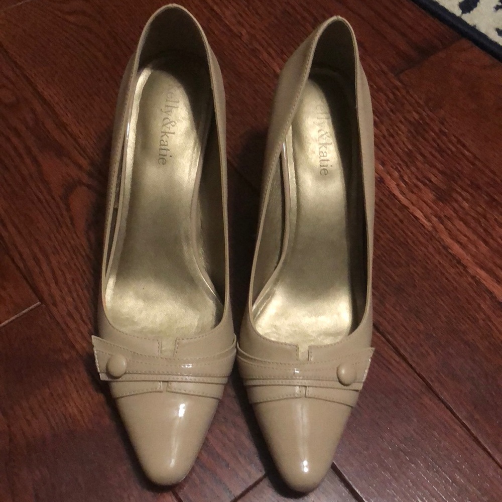 Nude heel